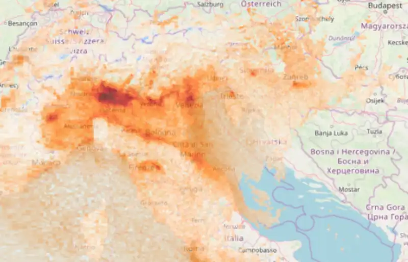 EFFETTI DEL CORONAVIRUS: IN UN MESE CALATO LO SMOG SUL NORD ITALIA 