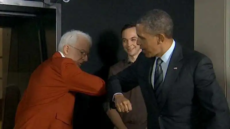 elbow bump obama