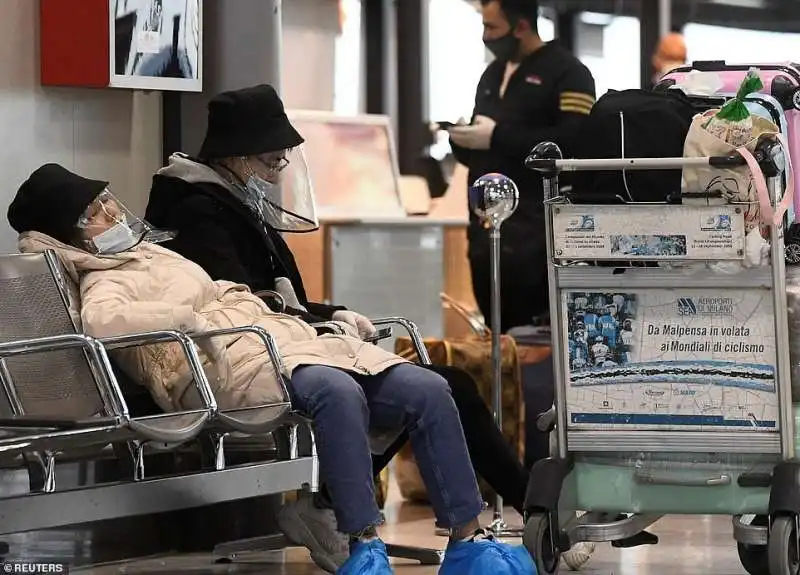 emergenza coronavoris   passeggeri a malpensa