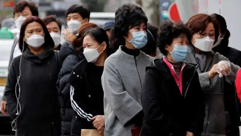 in corea del sud tutti con le mascherine