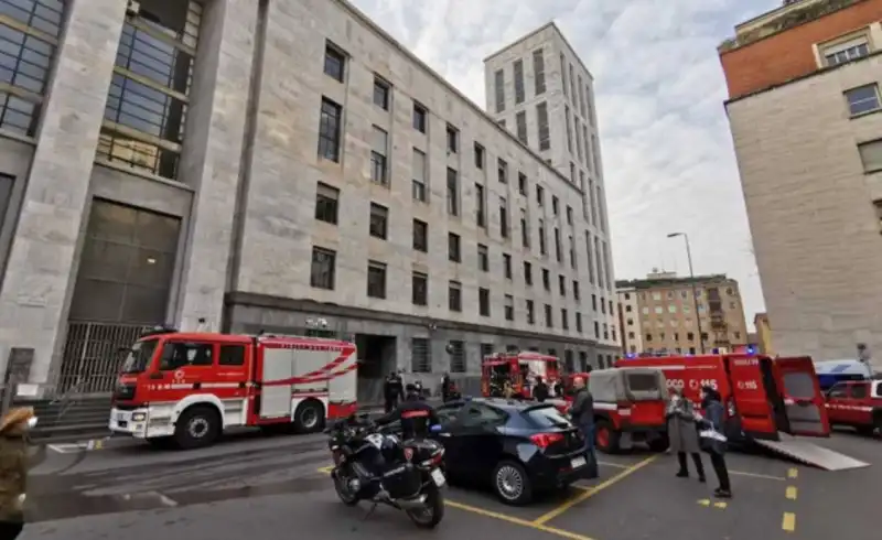 incendio palazzo di giustizia milano