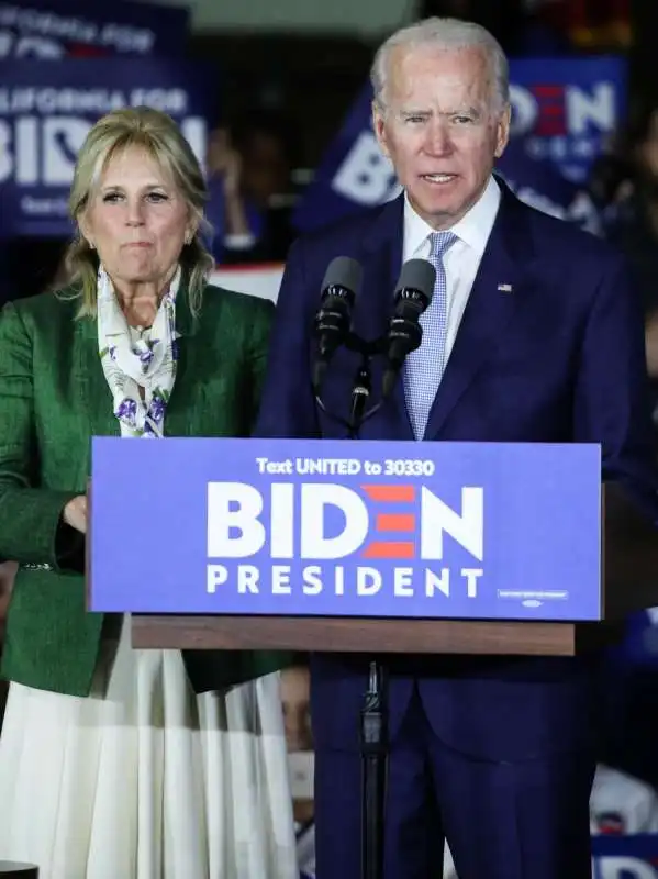 joe biden festeggia le vittorie del super tuesday 7