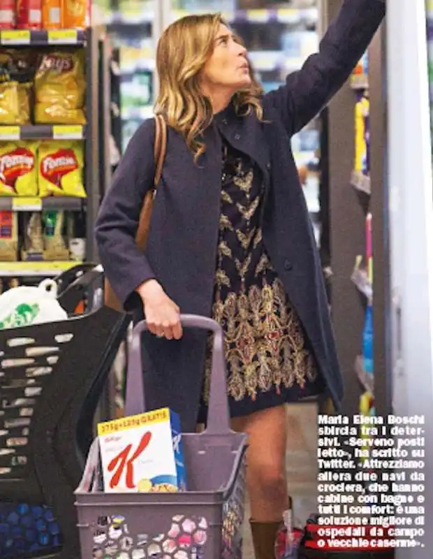 maria elena boschi al supermercato 2