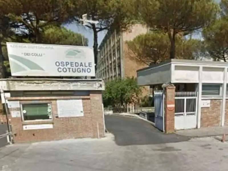  ospedale cotugno napoli1