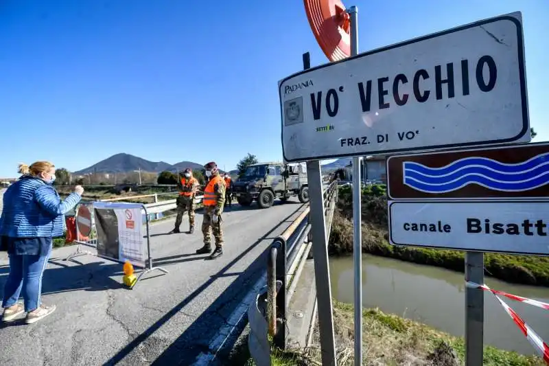 quarantena e posti di blocco a vo' euganeo 8