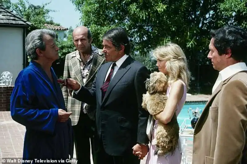 stuart whitman con heather locklear, murray hamilton, herb edelman e bradford dilman in stop the presses