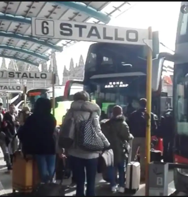 tiburtina assalto ai bus