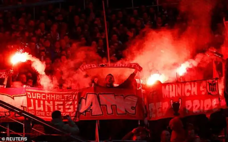 tifosi del bayern monaco