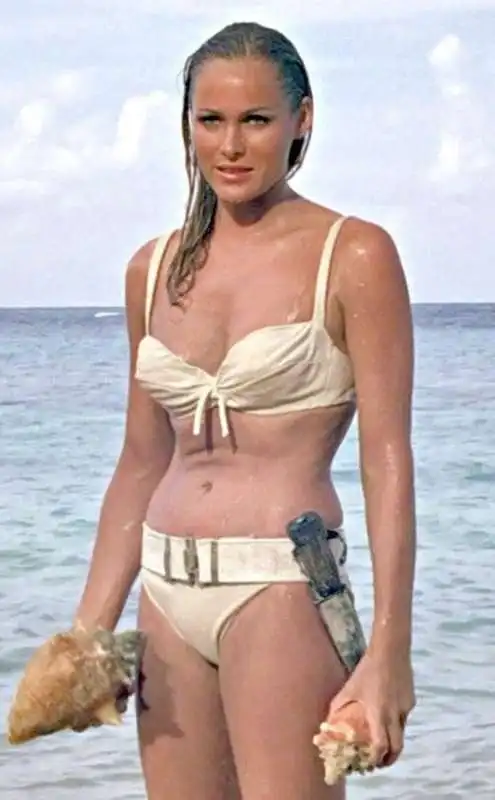 ursula andress 11