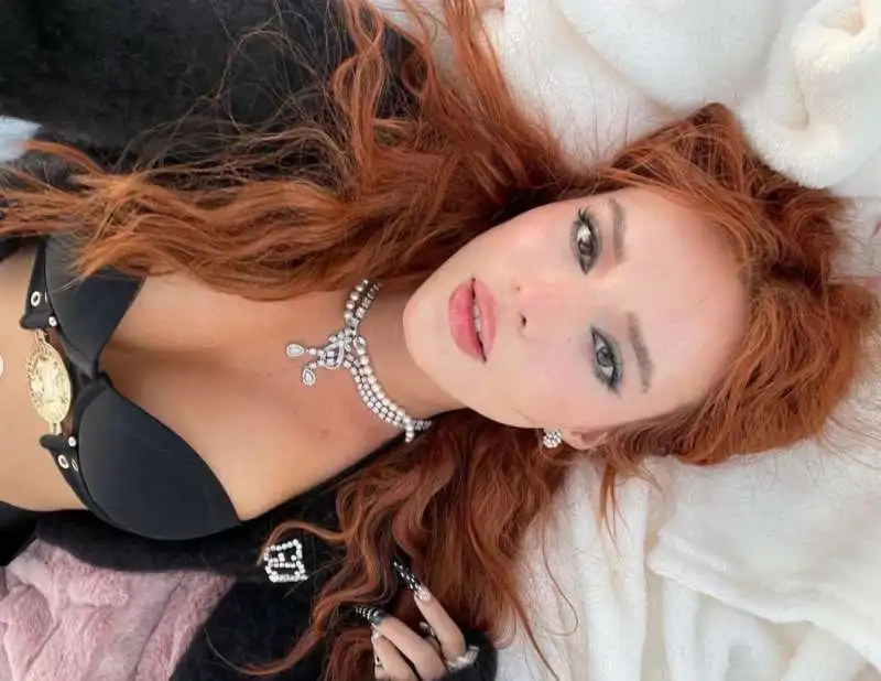 bella thorne 11