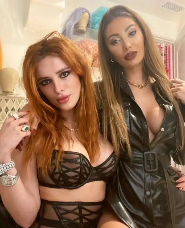 bella thorne 3