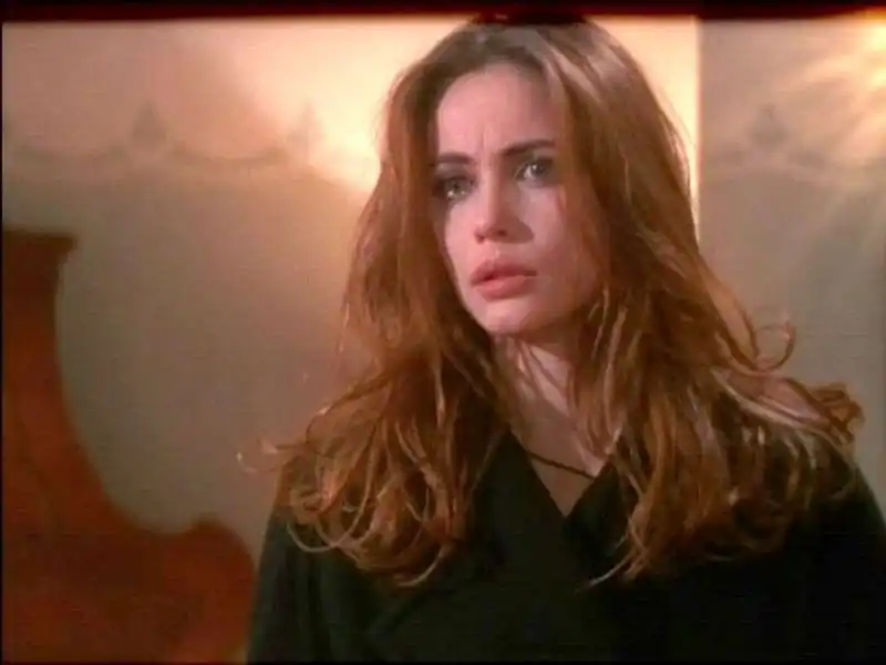 e mmanuelle beart mission impossible