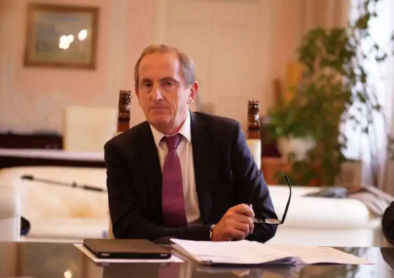 emanuele antonelli presidente provincia varese