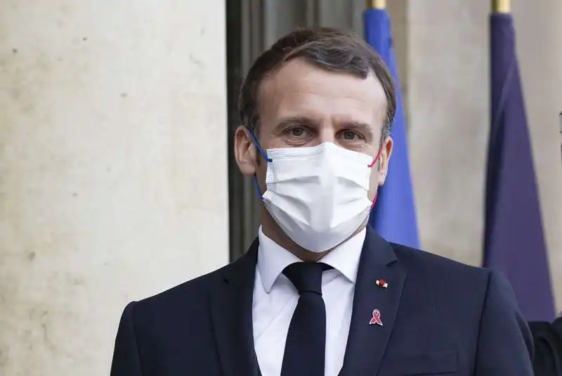 EMMANUEL MACRON 