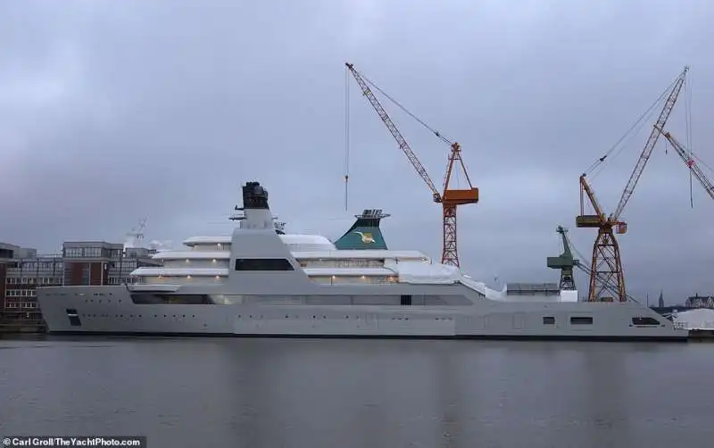 il nuovo yacht di roman abramovich 3