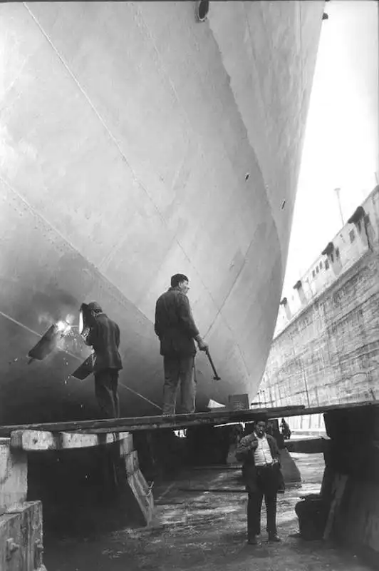 il porto di genova 1964 65   lisetta carmi 