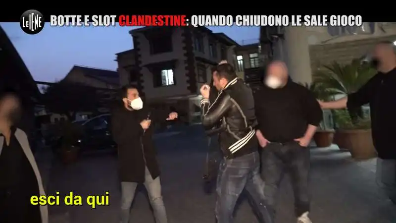 il servizio delle iene sulle sale slot clandestine 5