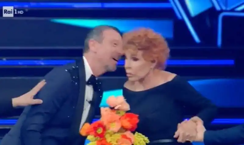 ornella vanoni e amadeus 2