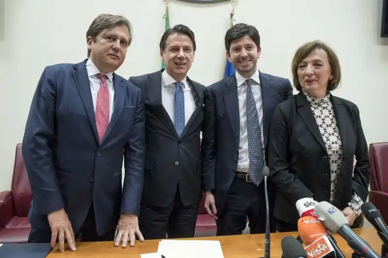  pierpaolo sileri giuseppe conte roberto speranza sandra zampa