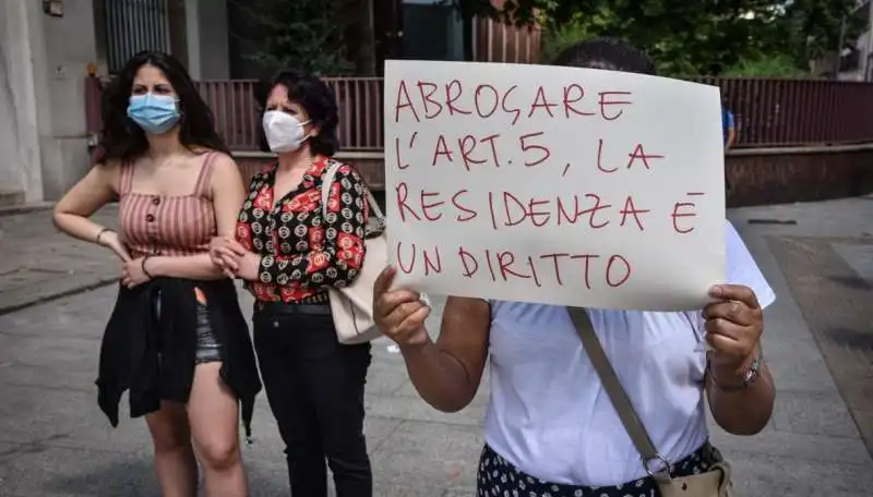 protesta contro gli sfratti 