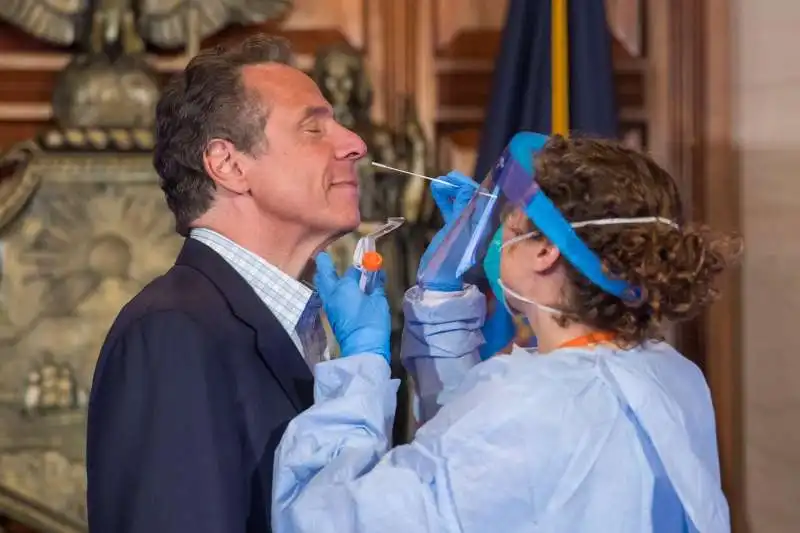 tampone a andrew cuomo