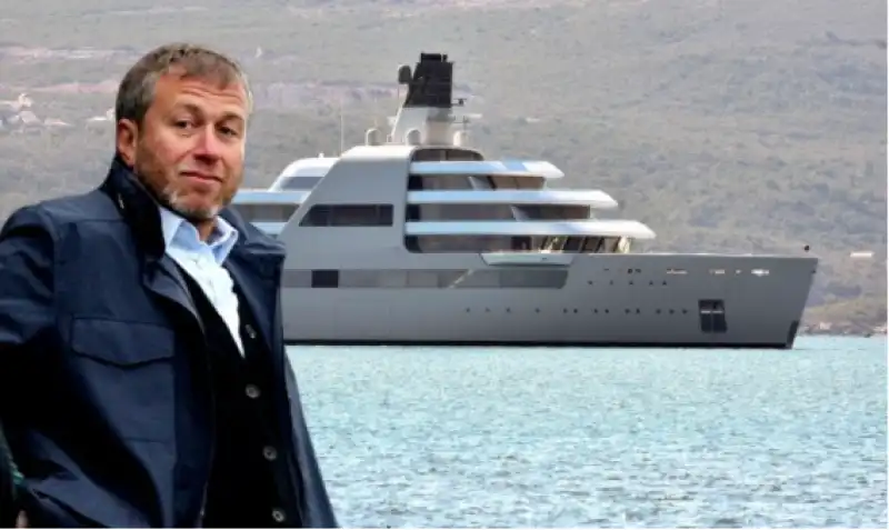 ABRAMOVICH YACHT