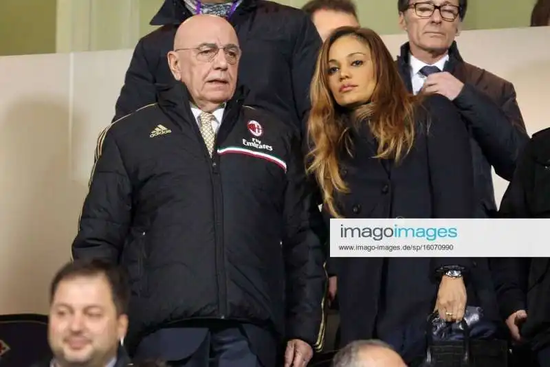 ADRIANO GALLIANI HELGA COSTA 