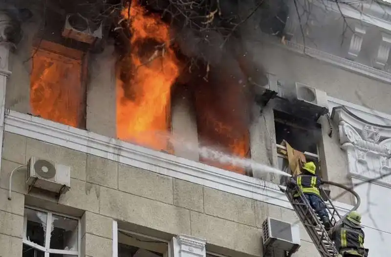 bombardamenti russi in ucraina  