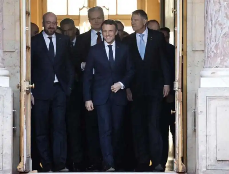 charles michel emmanuel macron   vertice europeo a versailles   3