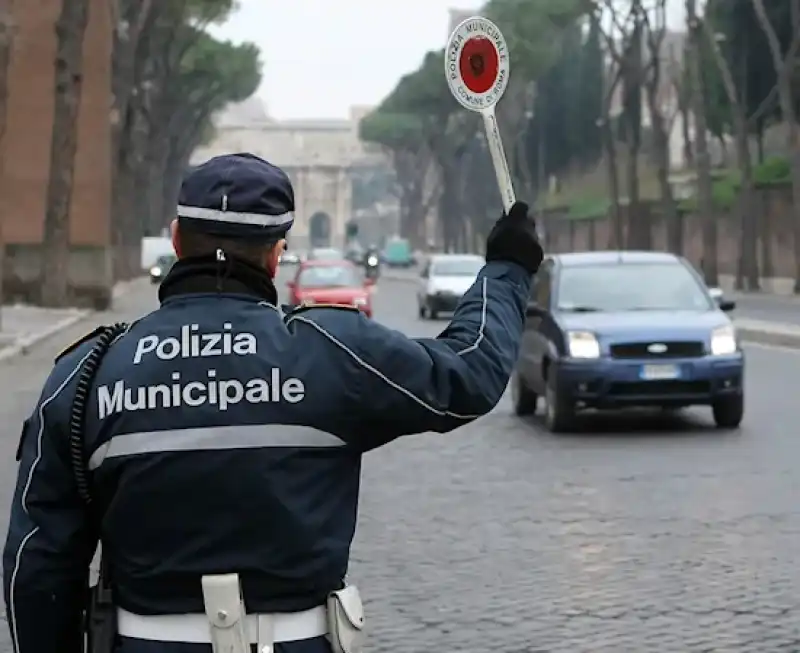 corruzione roma vigili urbani