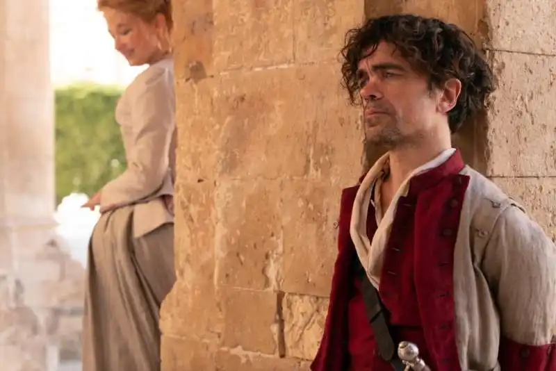 cyrano di joe wright con peter dinklage 