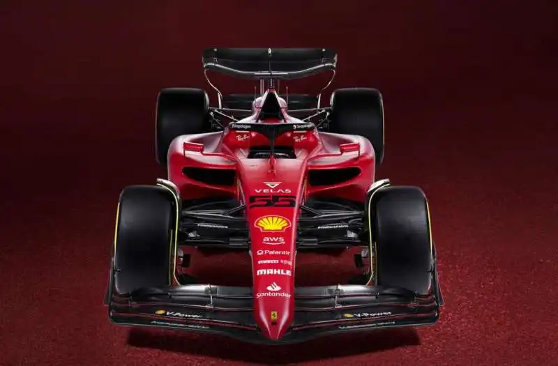 FERRARI SF 75 