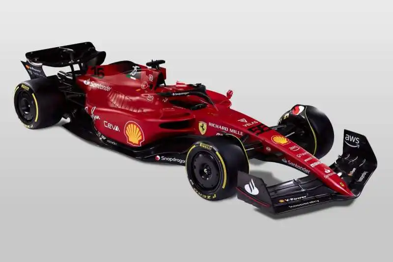 FERRARI SF 75 