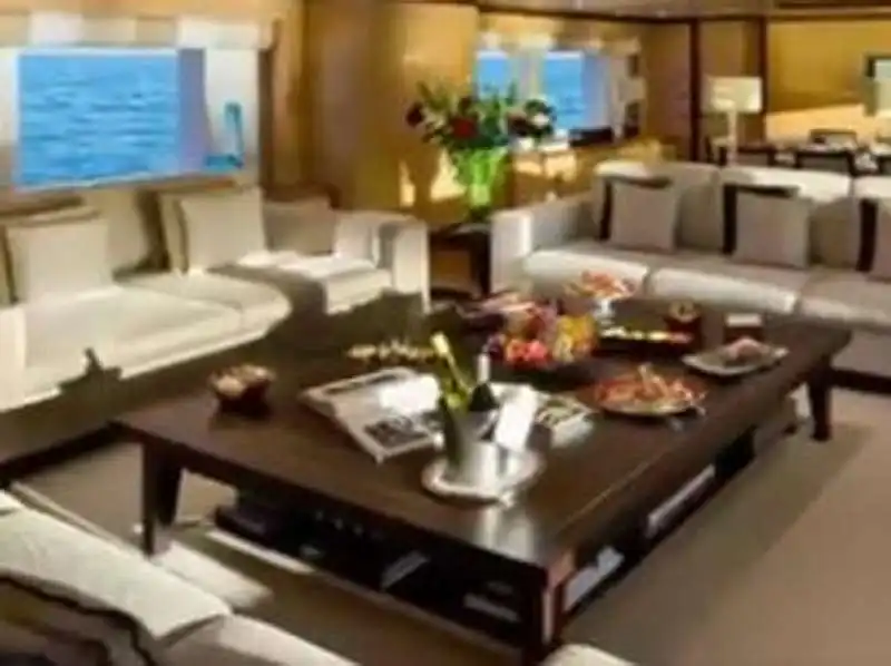 interno dello yacht dilbar 10