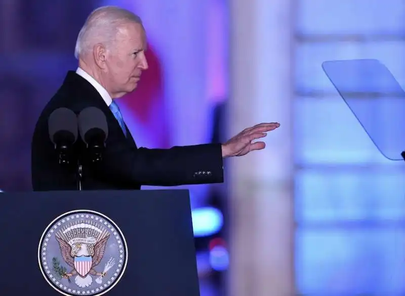 joe biden a varsavia 