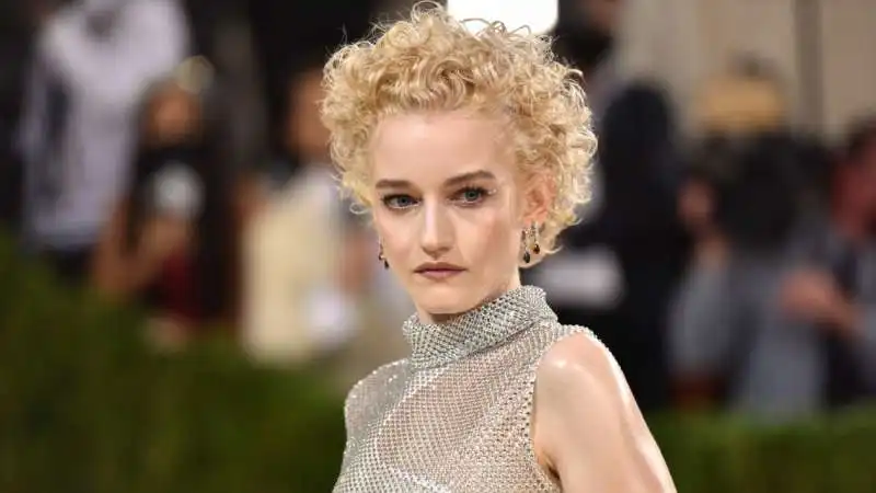 Julia Garner