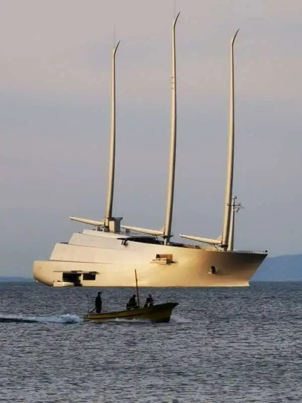 Lo yacht di Melnichenko 3