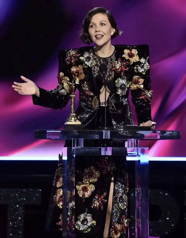 maggie gyllenhaal   spirit awards 