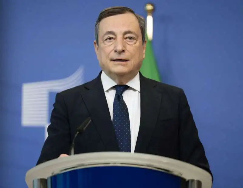 mario draghi a bruxelles 