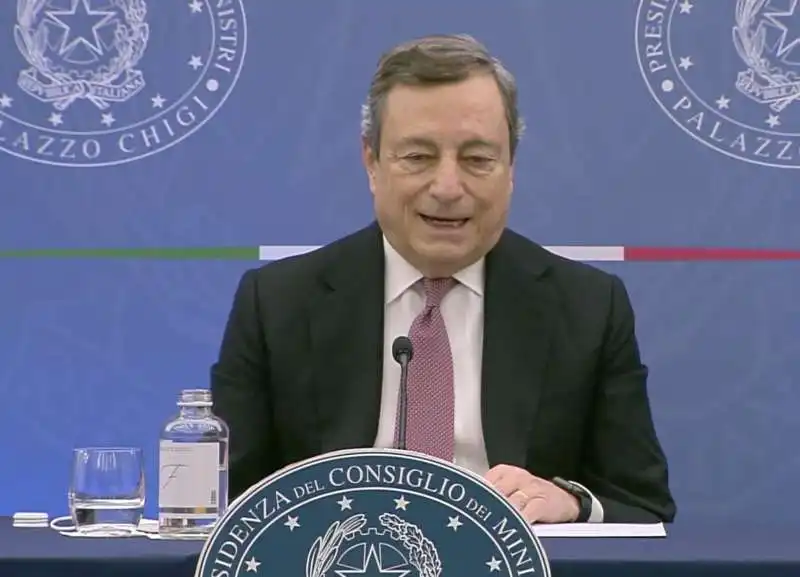 mario draghi in conferenza stampa   5