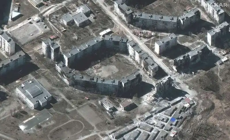 mariupol distrutta vista dal drone 2