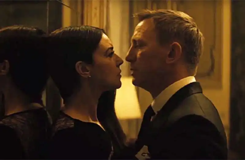 monica bellucci daniel craig 007