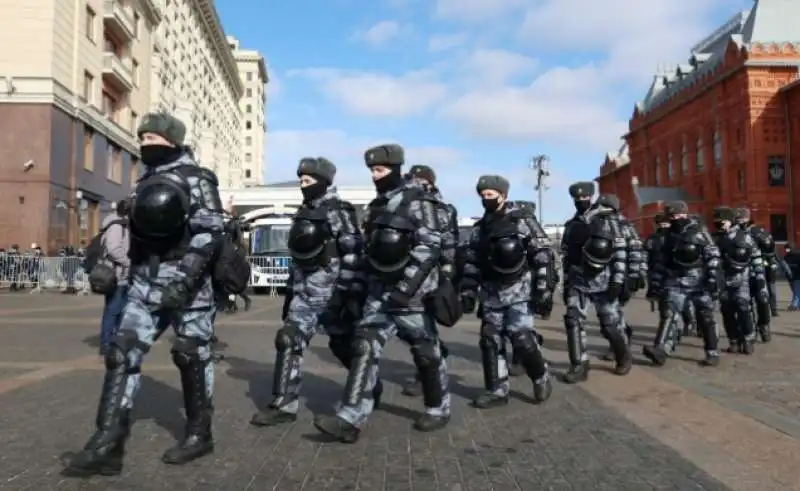 repressione in russia delle proteste contro la guerra 12