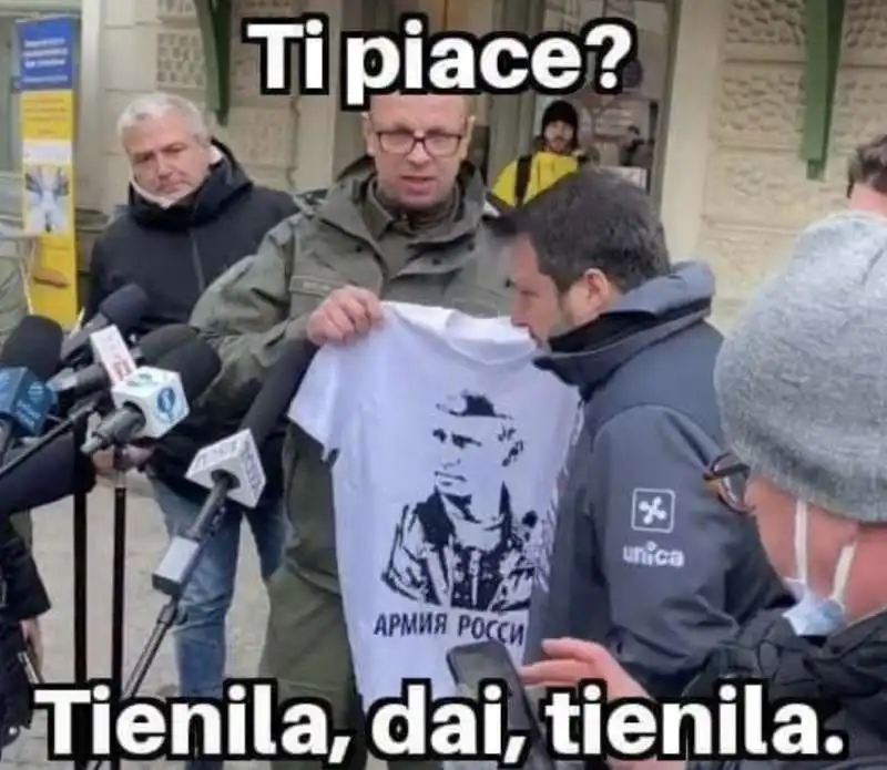 salvini in polonia   meme 4