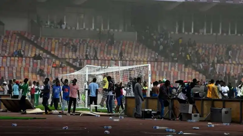 scontri allo stadio durante nigeria ghana 