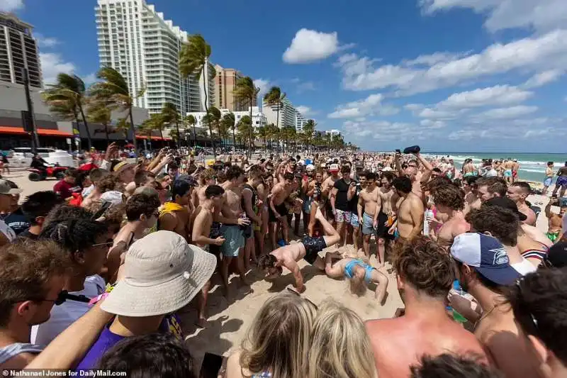 studenti in florida durante le vacanze di primavera 5