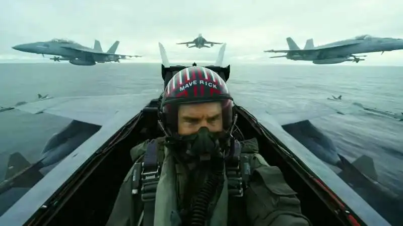 TOP GUN MAVERICK 