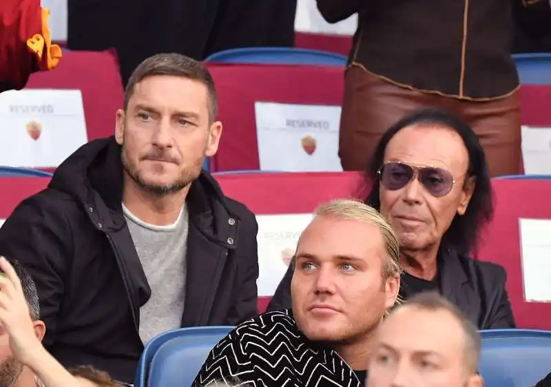 totti e venditti  foto mezzelani gmt 115