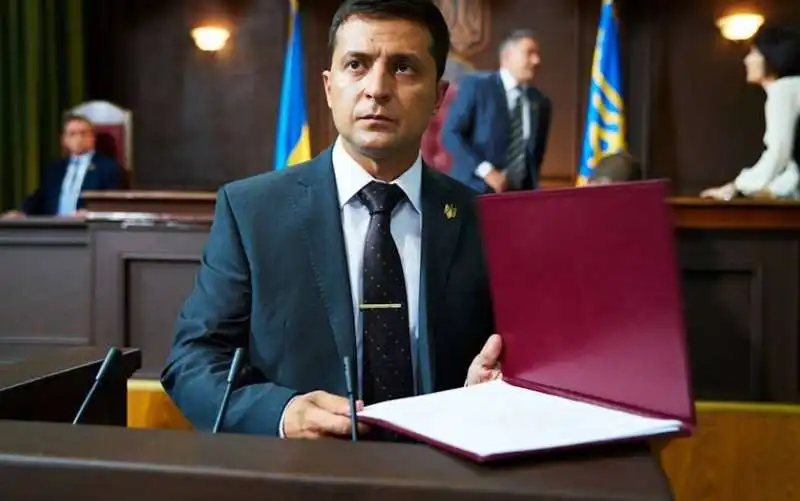 volodymyr zelensky nella serie servitore del popolo 