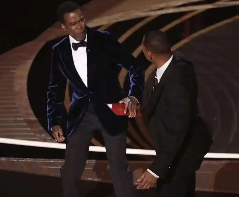 will smith schiaffeggia chris rock agli oscar   3